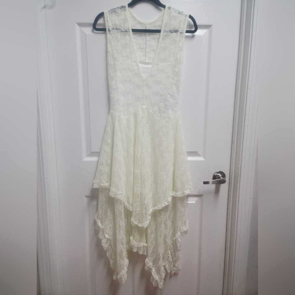 Elegant Cream Lace Midi Dress